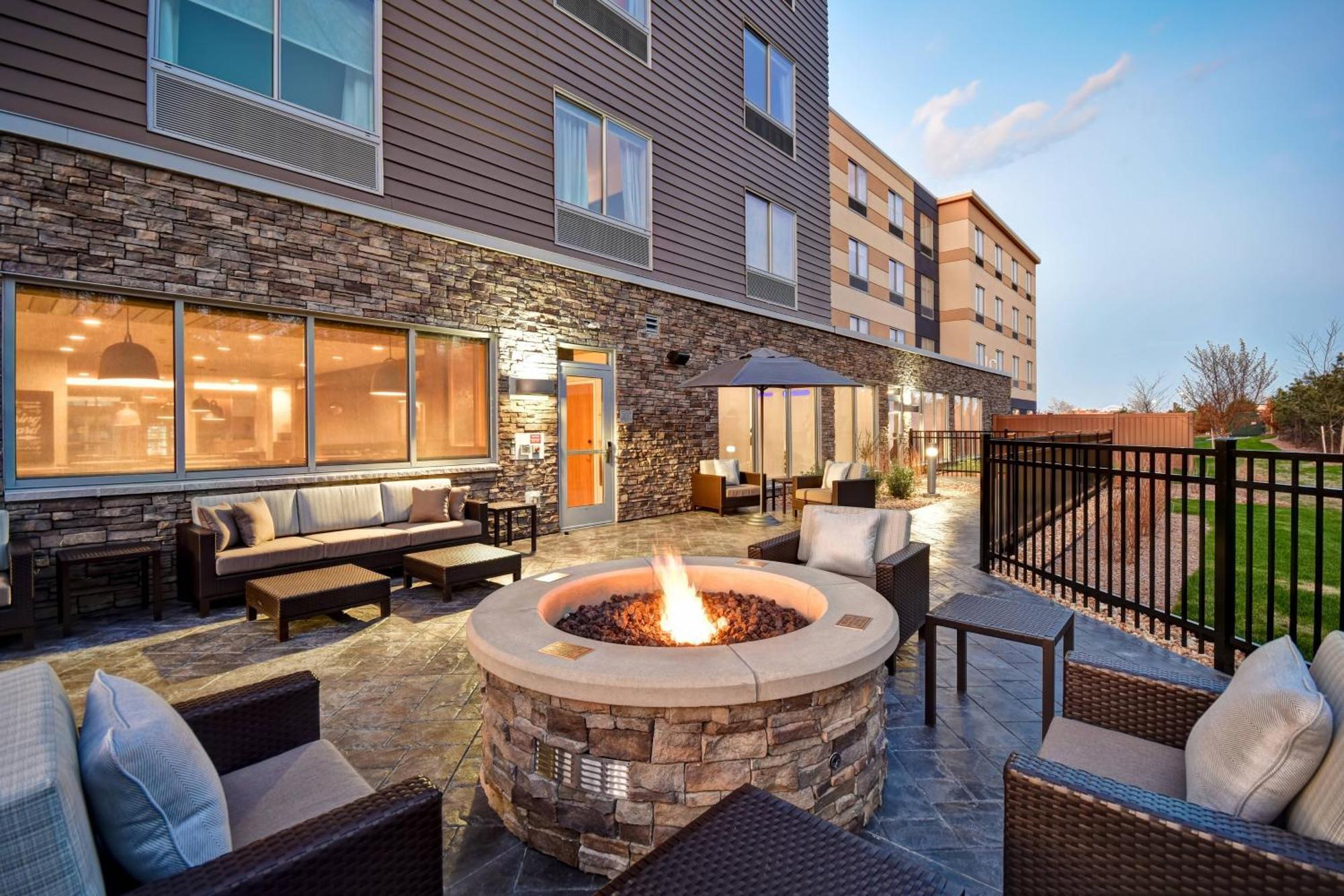 Fairfield Inn & Suites By Marriott Plymouth Esterno foto